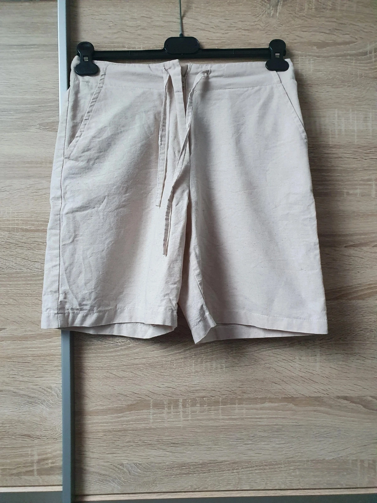 Short beige